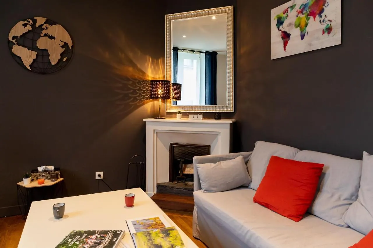 Apartment Centre Ville Et Gare A Pied - Parking Et Patio Vannes